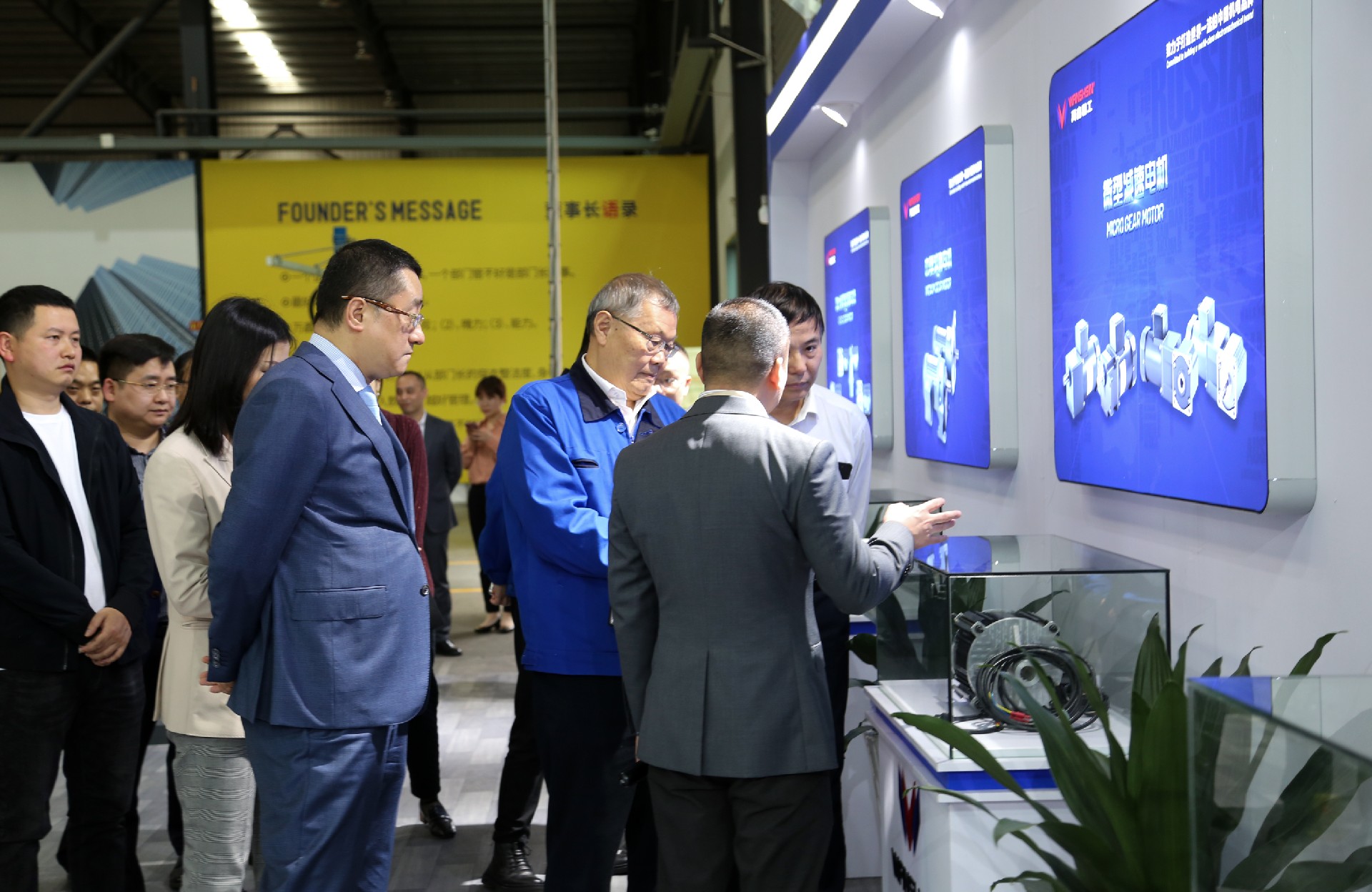 山河智能董事長(zhǎng)何清華 山河智能董事長(zhǎng)何清華