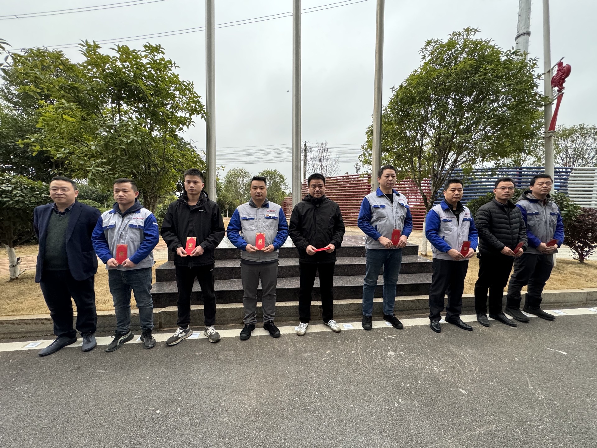 1702599604120368.jpg 1702599604120368.jpg